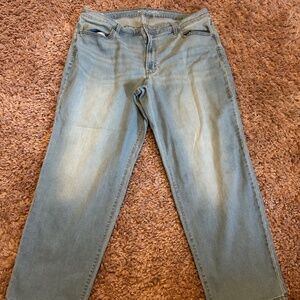Old Navy WOW Loose Light Wash Denim Jeans /  Size 18